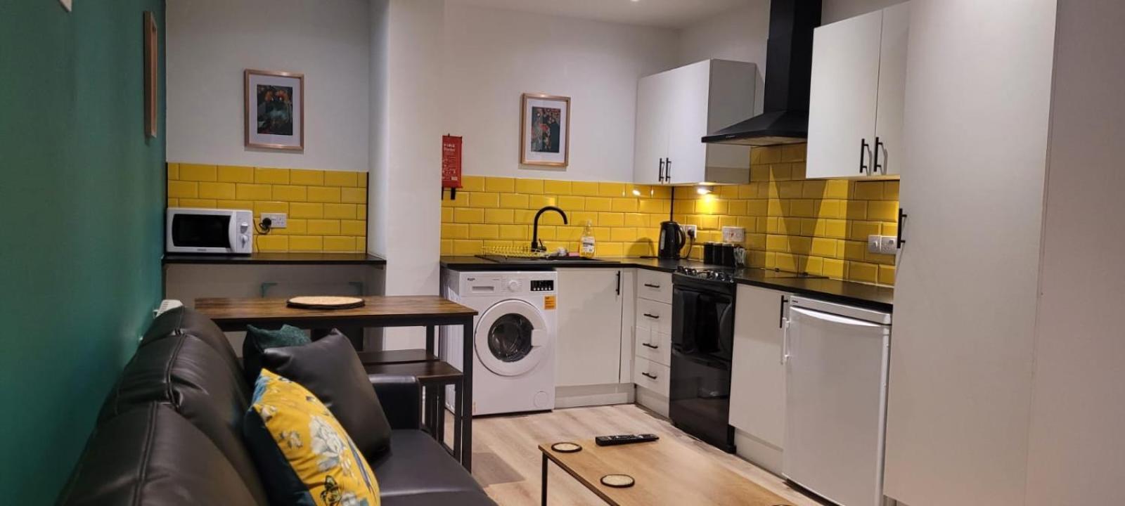 Leckhampton Road Apartments - Челтнем Екстер'єр фото