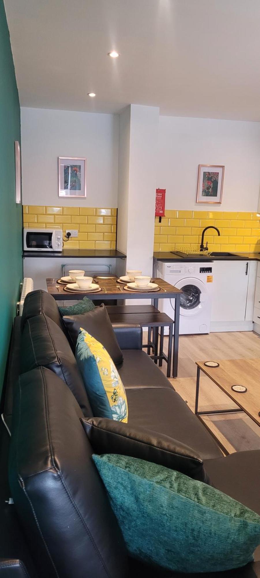 Leckhampton Road Apartments - Челтнем Екстер'єр фото
