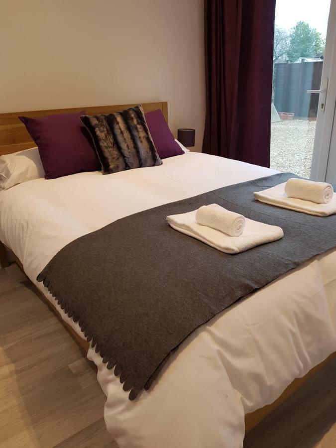 Leckhampton Road Apartments - Челтнем Екстер'єр фото